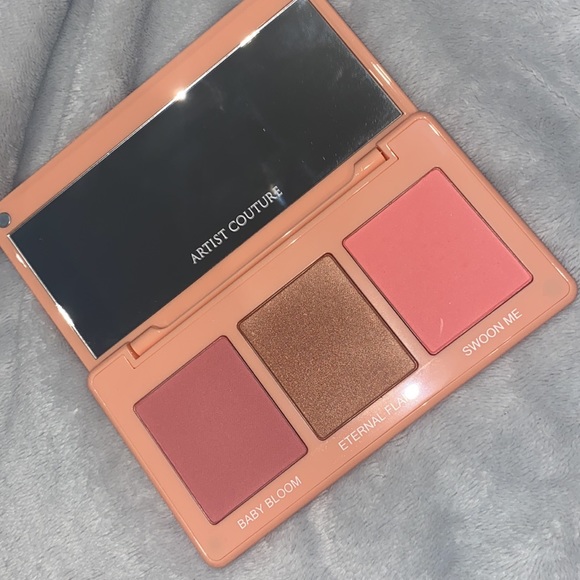 Artist Couture Love Sprung blush palette - Picture 2 of 2